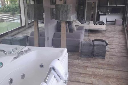 Zen Suite in a Beach Resort – Halat, Jbeil