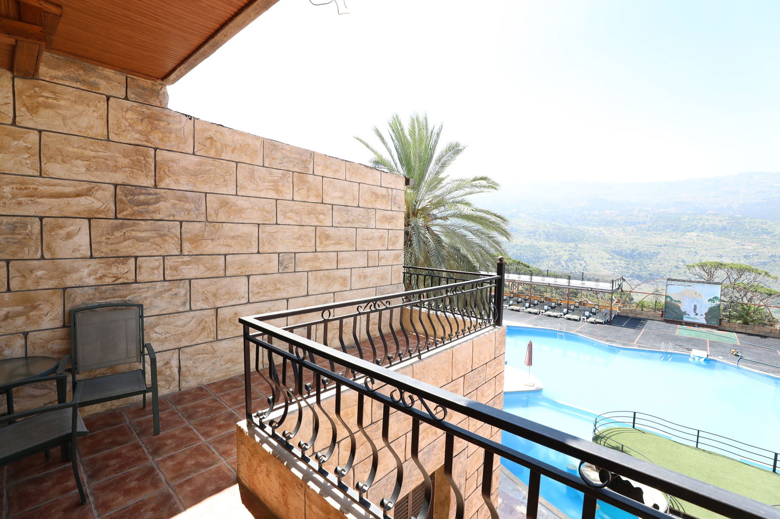 Junior Suite with Jacuzzi & Pool View