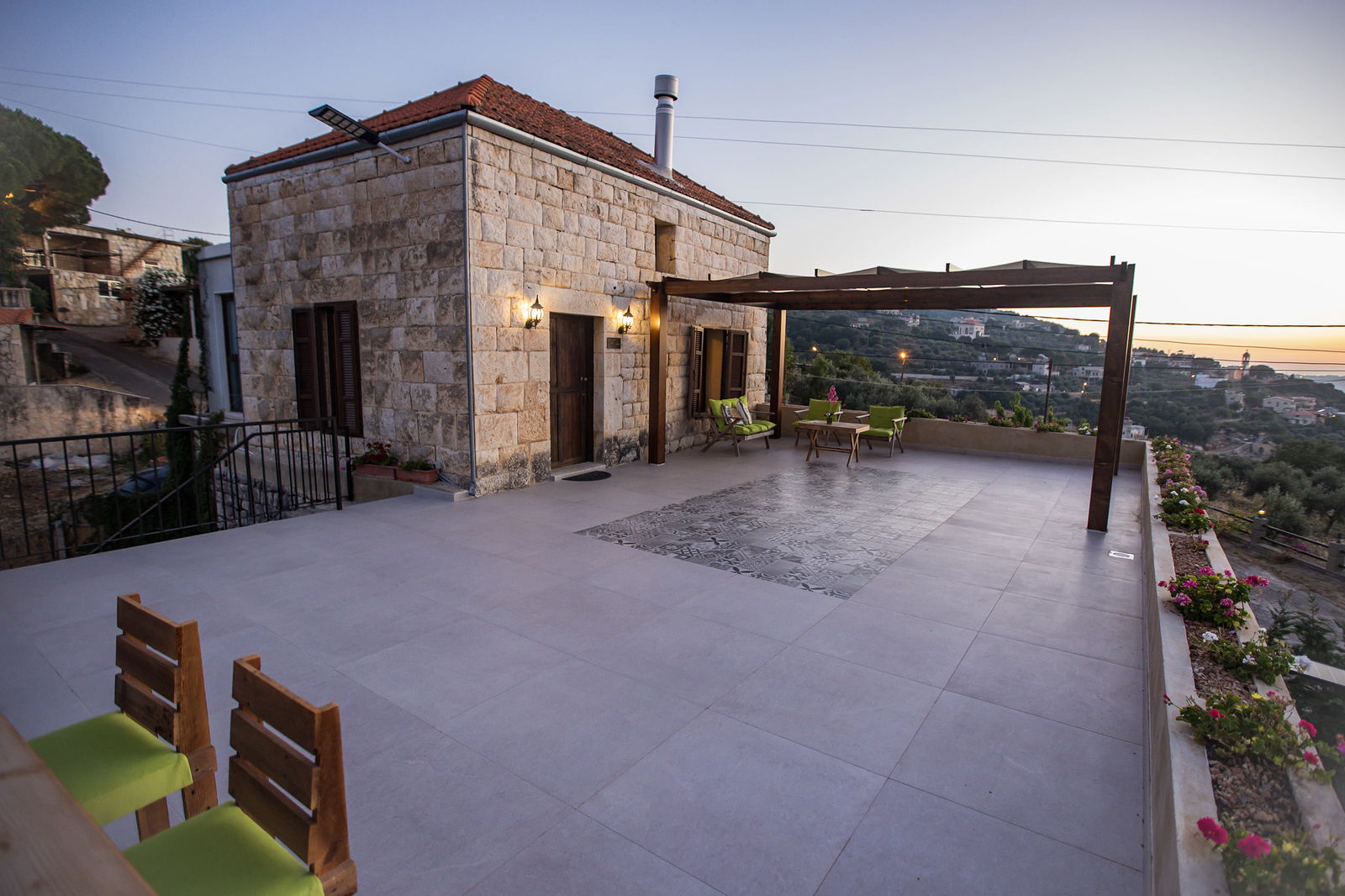 Authentic Guesthouse – Chabtine, Batroun